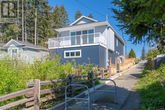 2462 Rosstown Rd, House detached with 6 bedrooms, 4 bathrooms and 4 parking in Nanaimo BC | Image 5