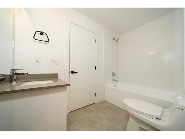 15 - 18855 72 Avenue, Condo with 2 bedrooms, 1 bathrooms and 2 parking in Surrey BC | Image 20