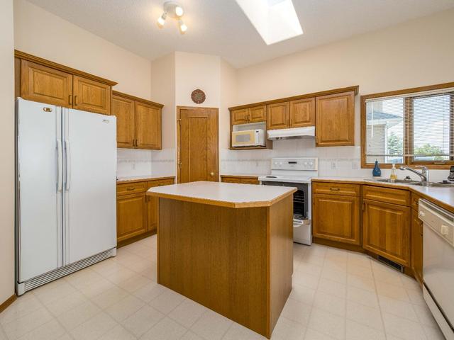 315 Edgebrook Rise Nw, House detached with 3 bedrooms, 3 bathrooms and 4 parking in Calgary AB | Image 5