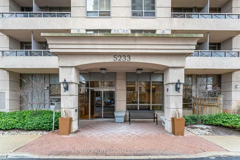 819 - 5233 Dundas St W, Condo with 1 bedrooms, 1 bathrooms and 1 parking in Toronto ON | Card Image