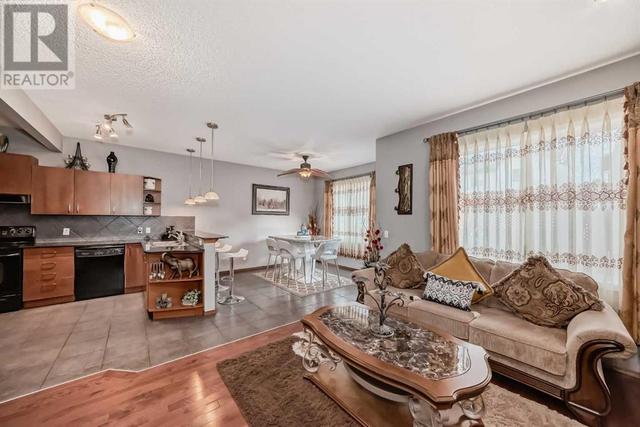 186 Everglen Crescent Sw, House detached with 3 bedrooms, 2 bathrooms and 4 parking in Calgary AB | Image 5