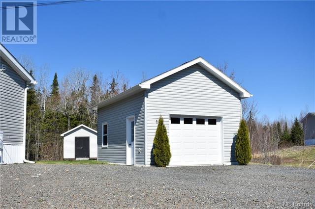 11 Timberland Drive, House detached with 3 bedrooms, 1 bathrooms and null parking in Lincoln NB | Image 2