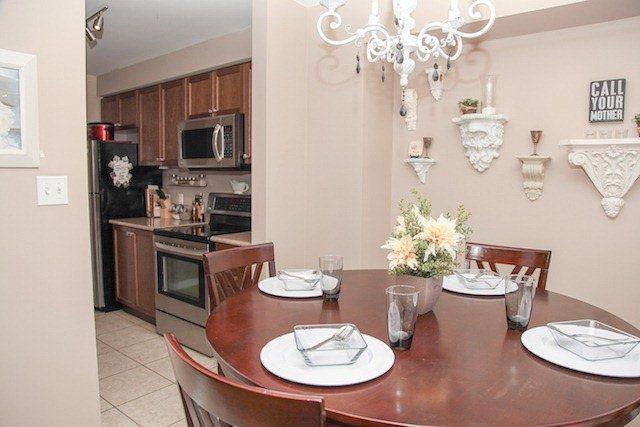 27 - 460 Woodmount Dr, Townhouse with 3 bedrooms, 2 bathrooms and 2 parking in Oshawa ON | Image 4