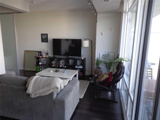 1009 - 90 Stadium Rd, Condo with 1 bedrooms, 1 bathrooms and 1 parking in Toronto ON | Image 2