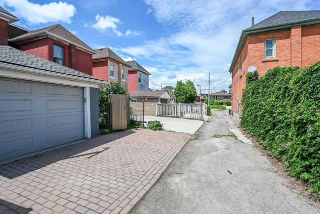 364 John St N, House detached with 2 bedrooms, 1 bathrooms and 2 parking in Hamilton ON | Image 33