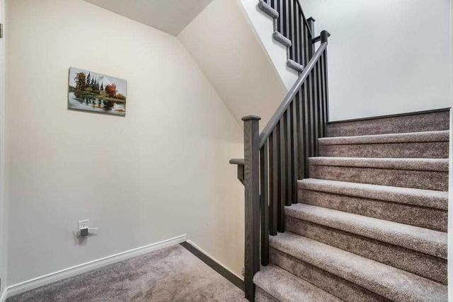 36 - 22 Applewood Lane, Townhouse with 3 bedrooms, 3 bathrooms and 2 parking in Toronto ON | Image 11