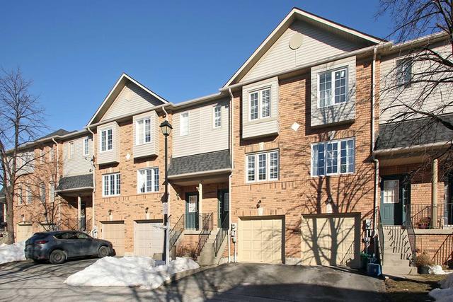 5 - 53 Aspen Park Way, Townhouse with 3 bedrooms, 3 bathrooms and 2 parking in Whitby ON | Image 1