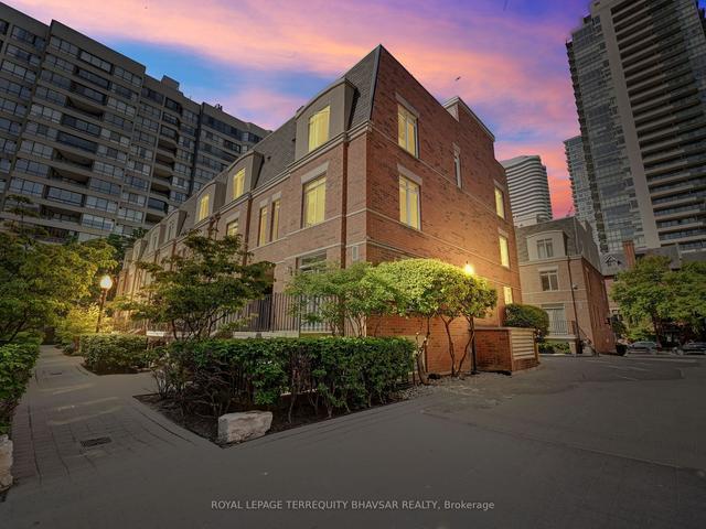 341 - 415 Jarvis St, Townhouse with 2 bedrooms, 1 bathrooms and 1 parking in Toronto ON | Image 12