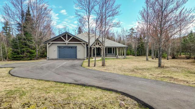 32 Nicklaus Dr, House detached with 3 bedrooms, 2 bathrooms and 7 parking in Bancroft ON | Image 12