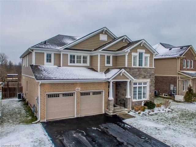 624 Brian Street, House detached with 5 bedrooms, 3 bathrooms and 6 parking in Fort Erie ON | Image 1
