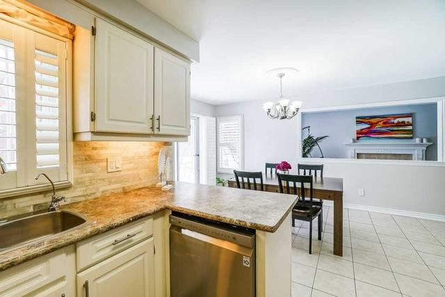 402 Forest Dr, House detached with 4 bedrooms, 5 bathrooms and 4 parking in Vaughan ON | Image 13
