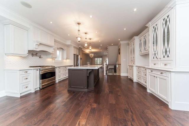213 Virginia Ave, House detached with 4 bedrooms, 4 bathrooms and 2 parking in Toronto ON | Image 6