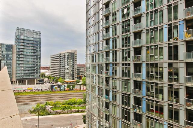 911w - 36 Lisgar St, Condo with 2 bedrooms, 2 bathrooms and 1 parking in Toronto ON | Image 19