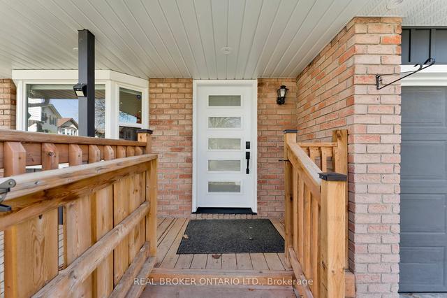19 Hornby Crt, House detached with 3 bedrooms, 2 bathrooms and 5 parking in Cambridge ON | Image 37