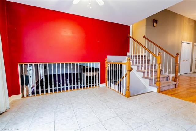 8145 Woodsview Crescent, House detached with 3 bedrooms, 2 bathrooms and 4 parking in Niagara Falls ON | Image 6