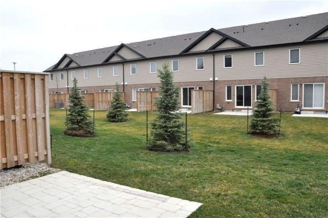 24 Arlington Cres, Townhouse with 3 bedrooms, 3 bathrooms and 1 parking in Guelph ON | Image 9