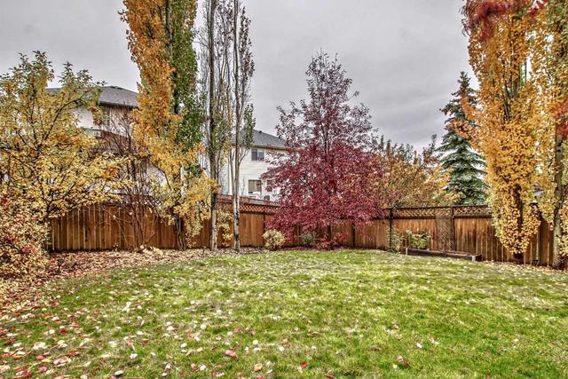 35 Valley Creek Bay Nw, House detached with 3 bedrooms, 2 bathrooms and 2 parking in Calgary AB | Image 35