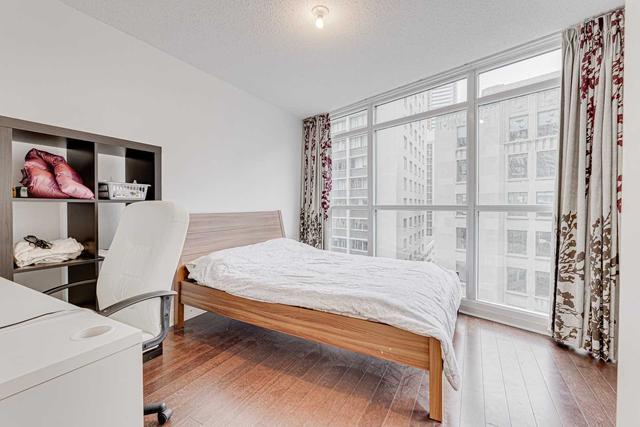 1002 - 21 Carlton St, Condo with 2 bedrooms, 2 bathrooms and 0 parking in Toronto ON | Image 15