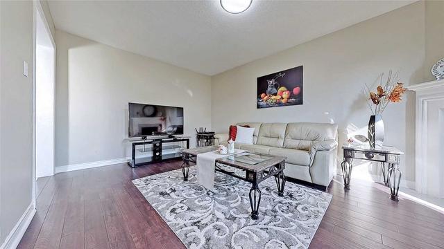 1043 Bradbury Chse, House detached with 4 bedrooms, 4 bathrooms and 8 parking in Mississauga ON | Image 6