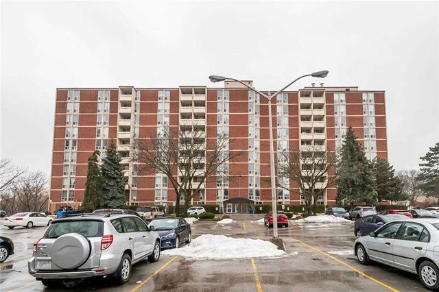 510 - 75 Glenburn Crt, Condo with 2 bedrooms, 1 bathrooms and 1 parking in Hamilton ON | Image 1