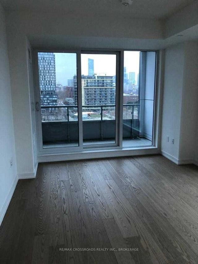 809w - 225 Sumach St, Condo with 2 bedrooms, 2 bathrooms and 1 parking in Toronto ON | Image 11