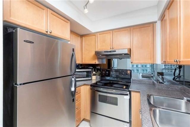 1014 - 17 Barberry Pl, Condo with 1 bedrooms, 1 bathrooms and 1 parking in Toronto ON | Image 5
