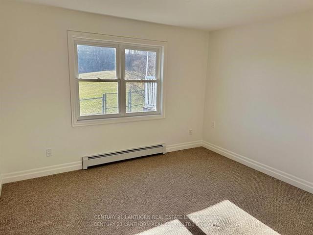7 - 494 Metcalf St, Condo with 2 bedrooms, 1 bathrooms and 1 parking in Tweed ON | Image 6