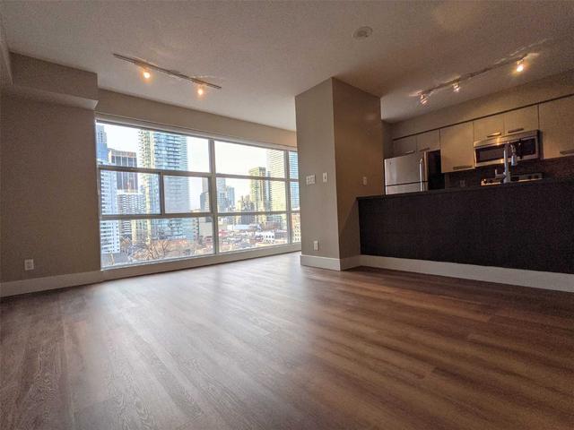 1106 - 11 St Joseph St, Condo with 2 bedrooms, 2 bathrooms and 0 parking in Toronto ON | Image 20