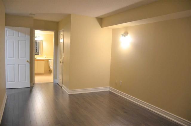 811 - 335 Webb Dr, Condo with 2 bedrooms, 2 bathrooms and 1 parking in Mississauga ON | Image 11