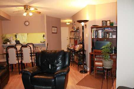 2004 - 236 Albion Rd, Condo with 3 bedrooms, 2 bathrooms and 1 parking in Toronto ON | Image 3