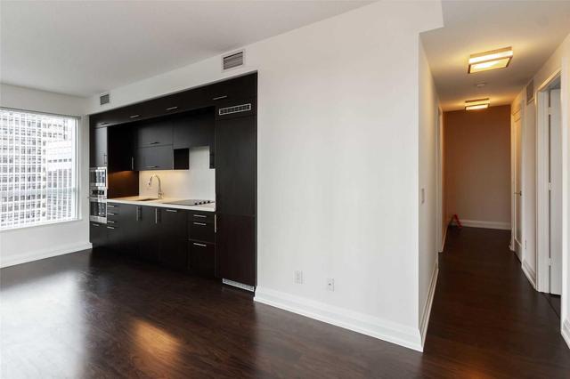 1502 - 2 Anndale Dr, Condo with 2 bedrooms, 2 bathrooms and 1 parking in Toronto ON | Image 2