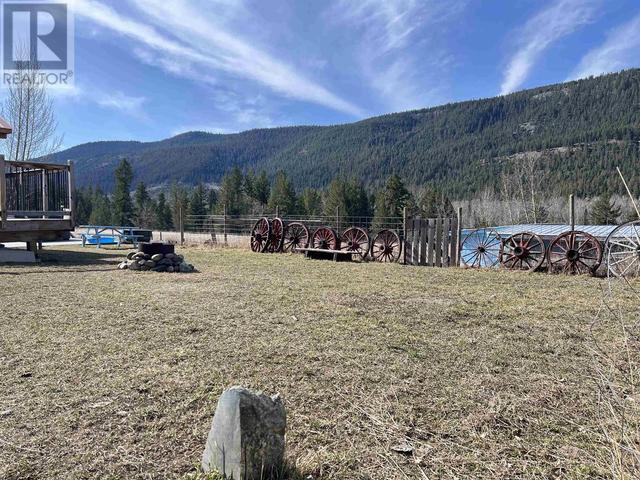 6831 Soda Creek Road, House detached with 5 bedrooms, 1 bathrooms and null parking in Cariboo D BC | Image 3