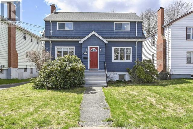 3376 Connaught Avenue, House detached with 4 bedrooms, 2 bathrooms and null parking in Halifax NS | Image 1