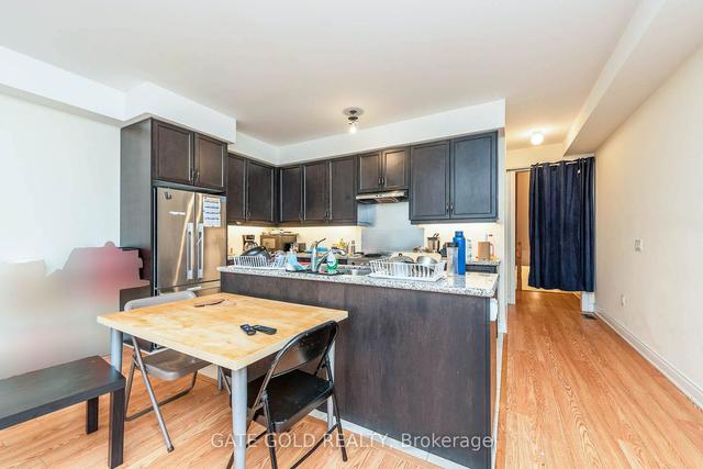 24 Tarmola Park Crt, House attached with 3 bedrooms, 4 bathrooms and 2 parking in Toronto ON | Image 7
