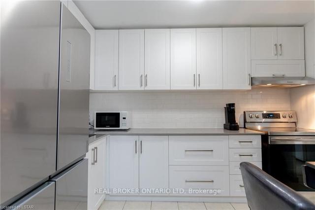 1010 - 583 Mornington Ave, Condo with 2 bedrooms, 1 bathrooms and 1 parking in London ON | Image 9