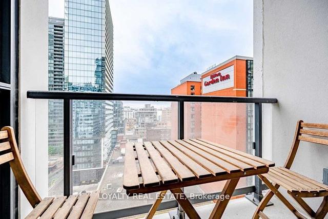 1206 - 87 Peter St, Condo with 1 bedrooms, 1 bathrooms and 0 parking in Toronto ON | Image 8