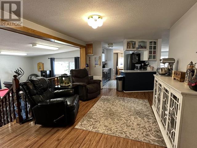 4666 Beaver Crescent, House other with 3 bedrooms, 2 bathrooms and null parking in Kitimat Stikine C (Part 1) BC | Image 14