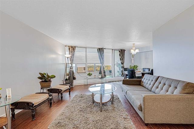 1205 - 5 Vicora Linkway Way, Condo with 3 bedrooms, 2 bathrooms and 1 parking in Toronto ON | Image 36