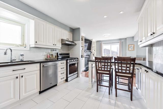 34 Mercer Cres, House attached with 3 bedrooms, 4 bathrooms and 6 parking in Markham ON | Image 34