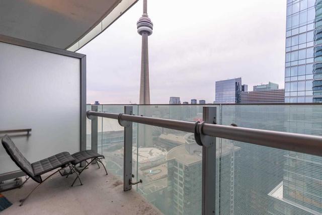 3809 - 12 York St, Condo with 1 bedrooms, 1 bathrooms and 1 parking in Toronto ON | Image 12