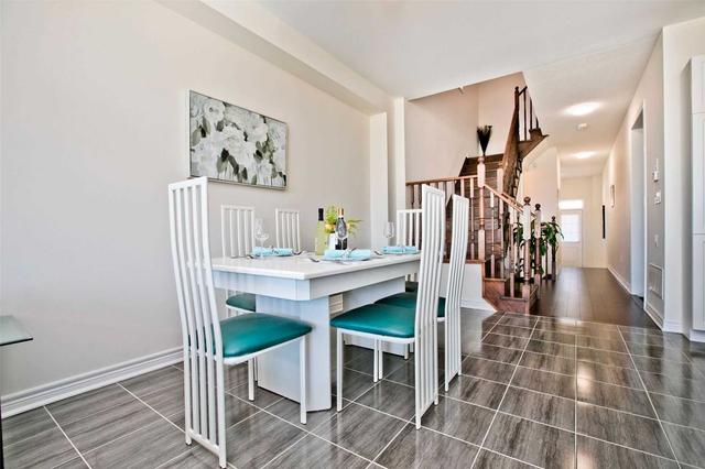 25 Titan Tr, House attached with 3 bedrooms, 3 bathrooms and 2 parking in Markham ON | Image 22