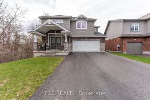 317 Edgehill Dr, House detached with 4 bedrooms, 3 bathrooms and 3.5 parking in Barrie ON | Card Image