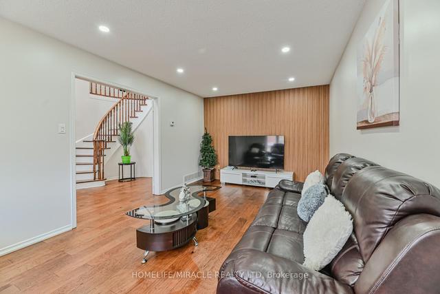 32 Plover Pl, House detached with 4 bedrooms, 4 bathrooms and 6 parking in Brampton ON | Image 37