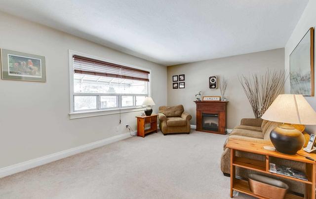 118 Hendon Ave, House detached with 2 bedrooms, 2 bathrooms and 4 parking in Toronto ON | Image 4