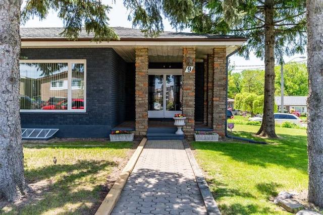 9 Jennifer Crt, House detached with 3 bedrooms, 4 bathrooms and 5 parking in Toronto ON | Image 23