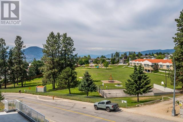 620 Balsam Avenue, House detached with 6 bedrooms, 4 bathrooms and null parking in Penticton BC | Image 27