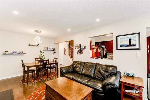 154 Patriot Place, Townhouse with 3 bedrooms, 3 bathrooms and 3 parking in Ottawa ON | Image 8