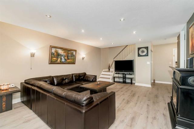 325 - 3025 The Credit Woodlands, Condo with 4 bedrooms, 2 bathrooms and 1 parking in Mississauga ON | Image 23