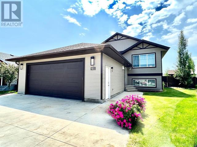 5811 - 45 Avenue Close, House detached with 3 bedrooms, 2 bathrooms and 2 parking in Rocky Mountain House AB | Image 1