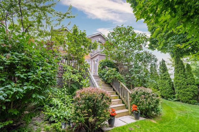 36 Eastville Ave, House detached with 4 bedrooms, 4 bathrooms and 3 parking in Toronto ON | Image 25